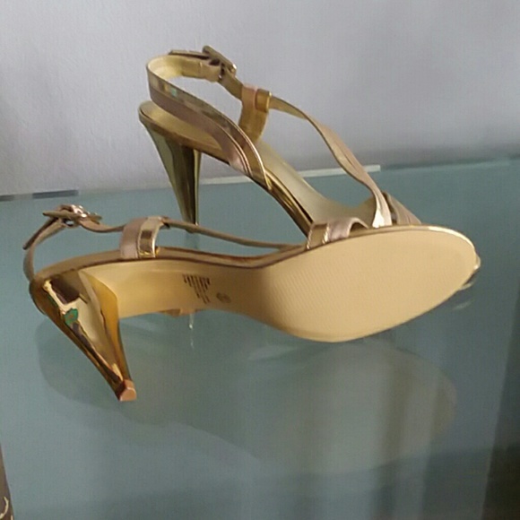 Gold Shoes - Picture 3 of 5